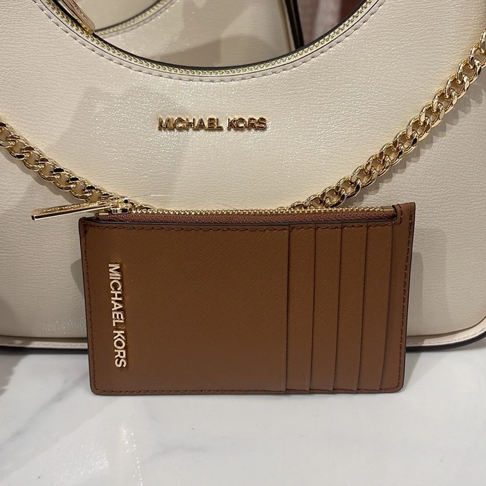 MICHAEL KORS Jet Set Travel Medium Top Zip Leather Card Case Wallet  Luggage NWT